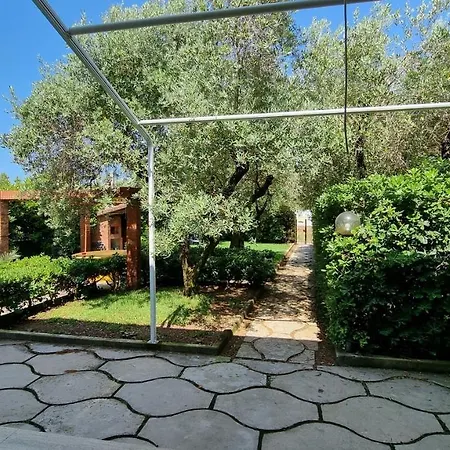 Villa Degli Ulivi A 300 M Dal Mare Lido Di Fondi