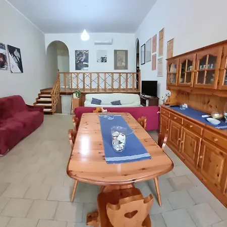 Degli Ulivi A 300 M Dal Mare *
